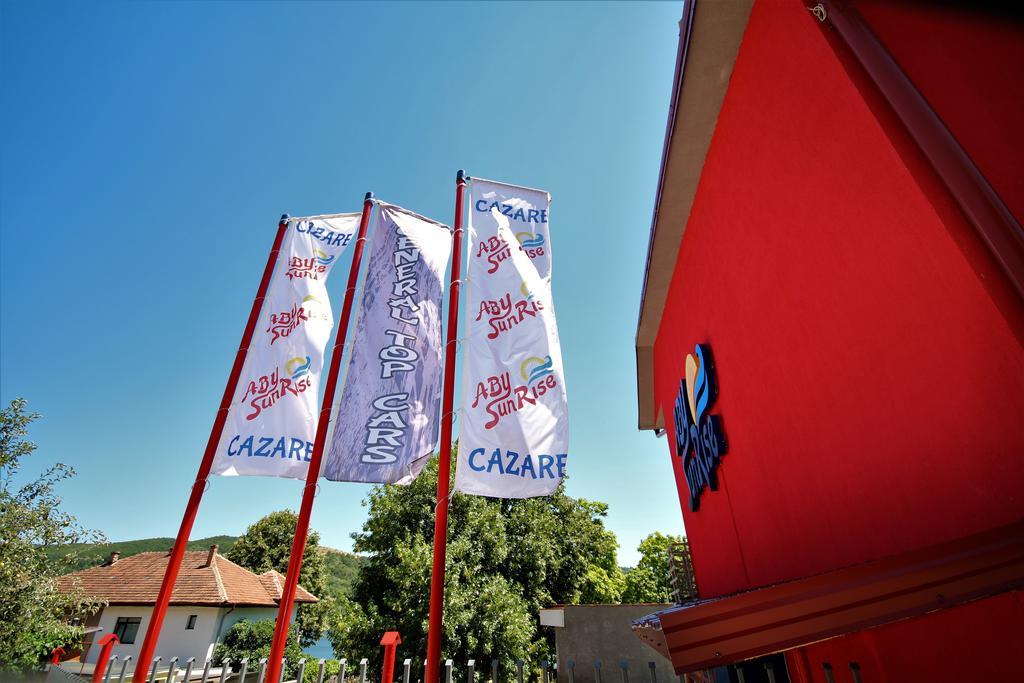 Hotel Aby Sunrise Orşova Exterior foto