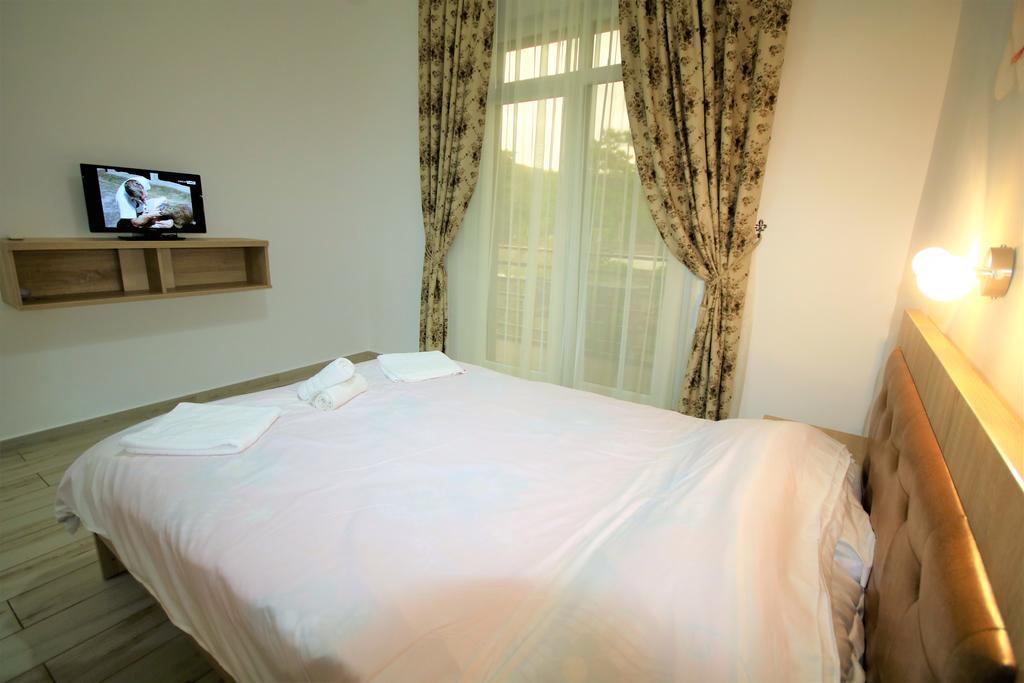 Hotel Aby Sunrise Orşova Exterior foto